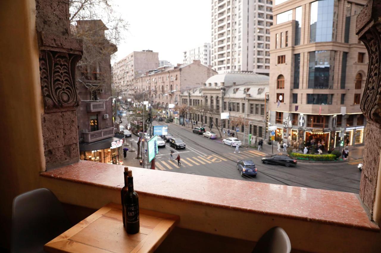 Big 3 Room Apartment On Republic Square Yerevan Exterior photo